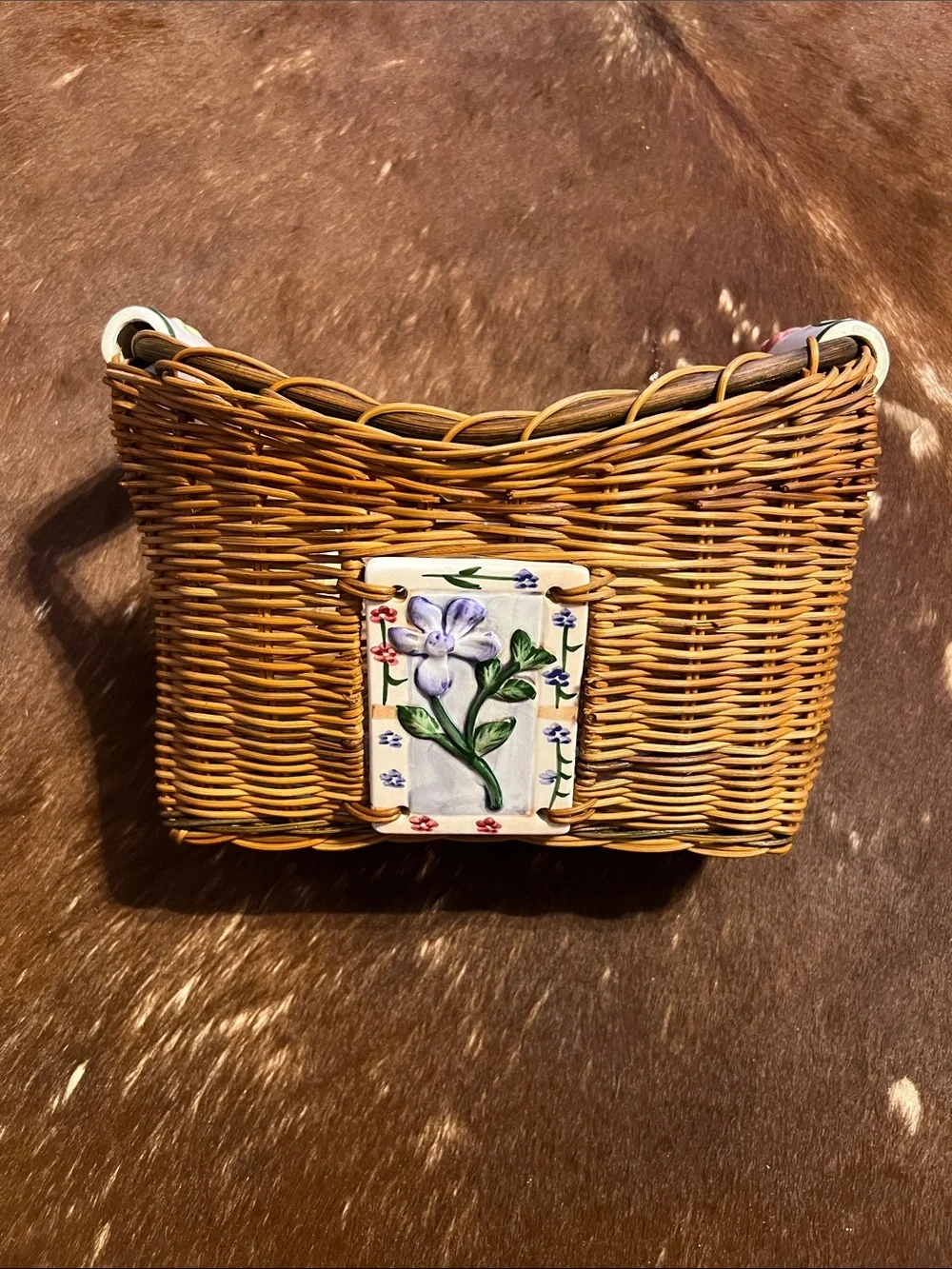 VTG Woven Wicker Ceramic Tile Oval Basket w/ 2 Flower Ceramic Handles